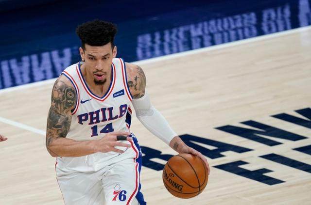 星空体育官网-收官战遗憾膝盖遭遇重伤 丹尼·格林或就此退役？